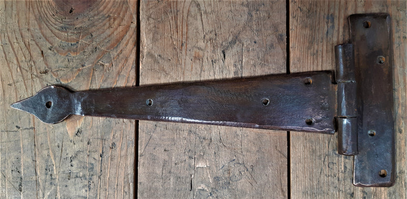Roman Arrow Head T Hinge -(Handforged Pair) 9" (225mm)