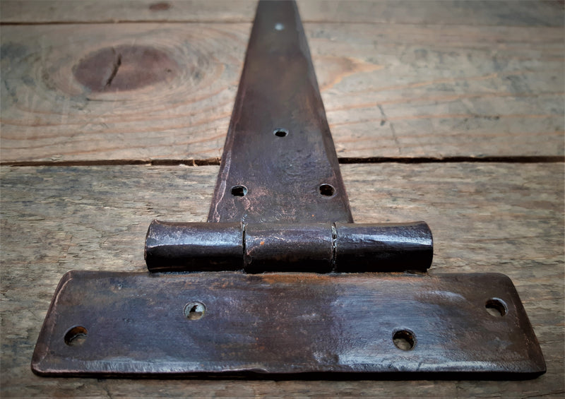 Roman Arrow Head T Hinge -(Handforged Pair) 22" (550mm)